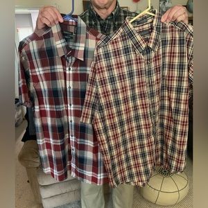 Bundle of 2 Van Heusen casual short sleeve shirts.  Button down front.  Size XL.